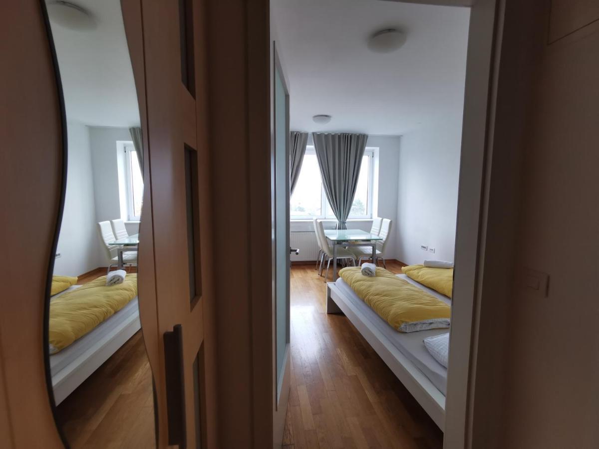 Trnovo Apartment With Free Parking Ljubljana Kültér fotó